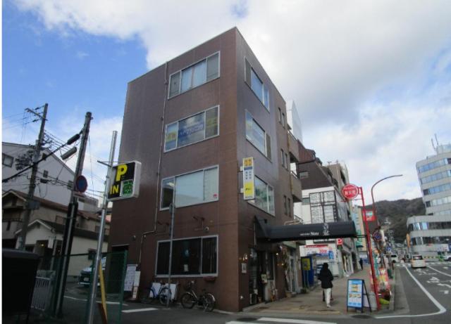 神戸市中央区中山手通４
