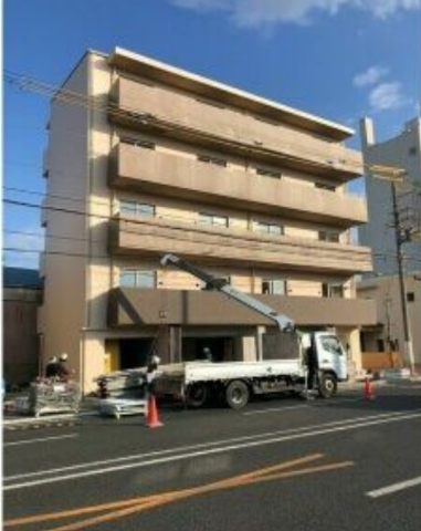 尼崎市南塚口町1